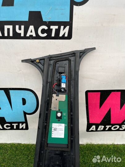 Камера бокового обзора правая Tesla Model Y 2021