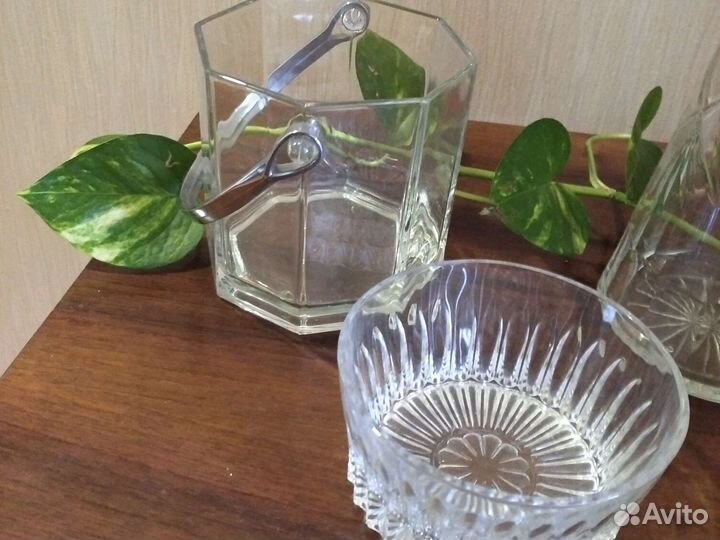 Ваза высокая