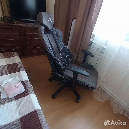 Компьютерное кресло