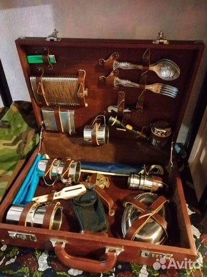 Туристический набор в чемодане