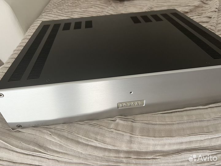 Усилитель мощности Roksan Kandy 3 Ch AV Amp