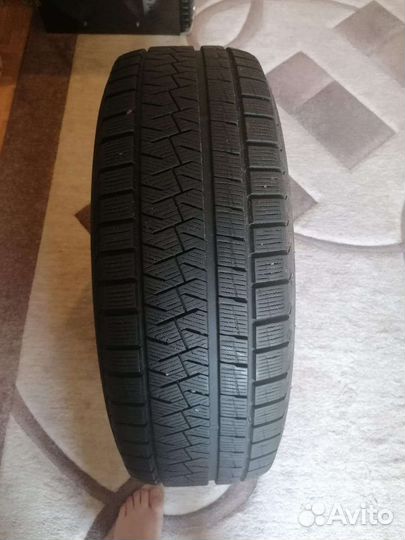 Pirelli Ice Asimmetrico 235/65 R17