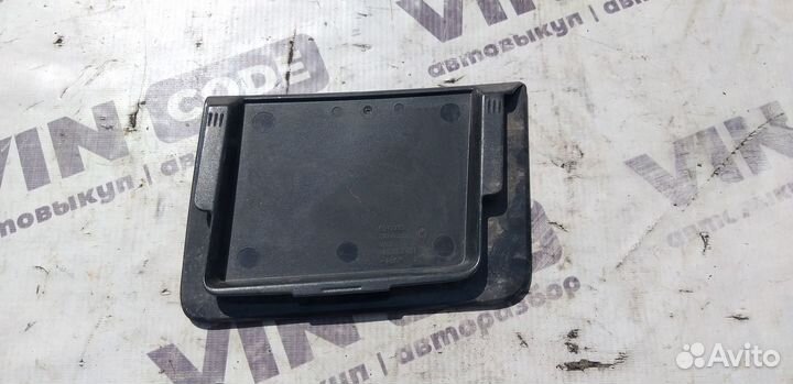 Крышка обшивки багажника Volkswagen Golf 5