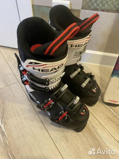 Комплект горные лыжи и ботинки