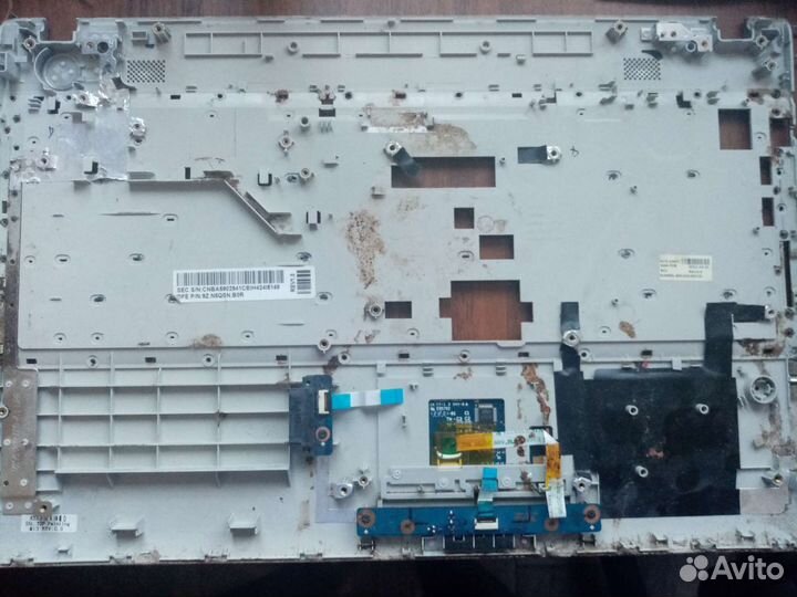На запчасти ноутбук Samsung NP-RV515