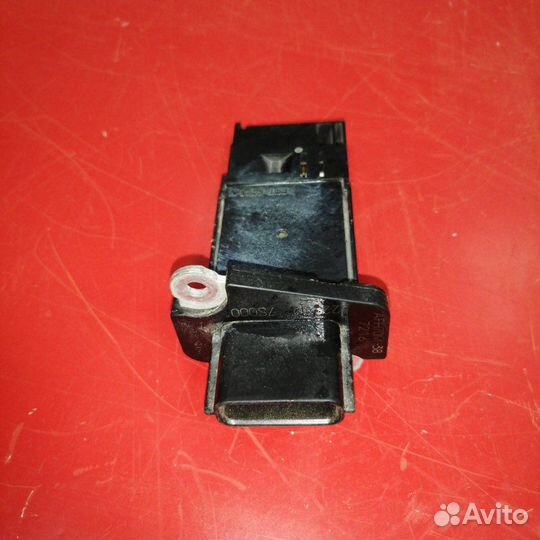 Датчик расхода воздуха Nissan Teana J32