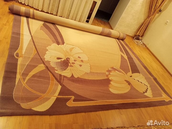 Ковер шерстяной