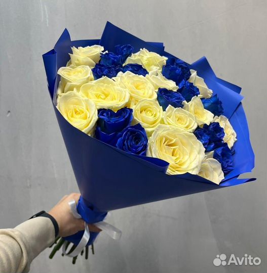 Цветы розы 21 31 51 ароматная роза