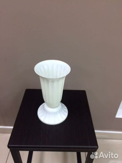 Вазон для цветов б/у