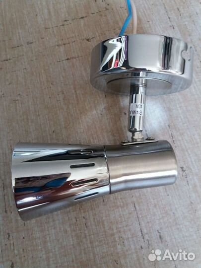 Светильник на стен