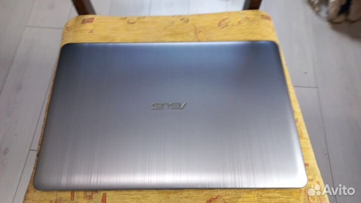 Asus Vivobook