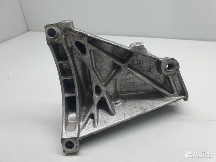 Кронштейн двигателя Porsche Panamera 970 4.8 2013