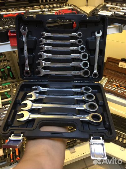 Набор ключей комбинированных трещоточных 12пр. dis