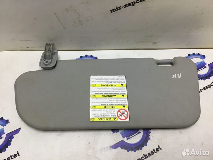 Козырек солнцезащитный правый Mazda 3 BK