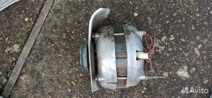 Двигатель от стиральной машины Исеть 16ухл4