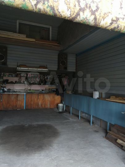 Гараж, > 30 м²