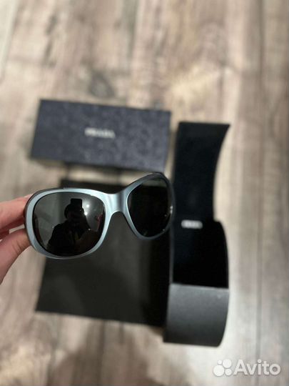 Солнцезащитные очки женские брендовые prada
