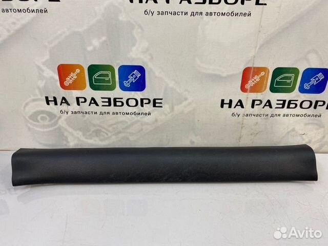 Накладка на порог внутренняя передняя правая Mazda