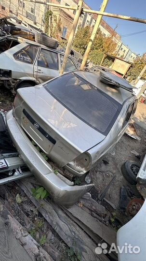 В разборе хендай акцент запчасти