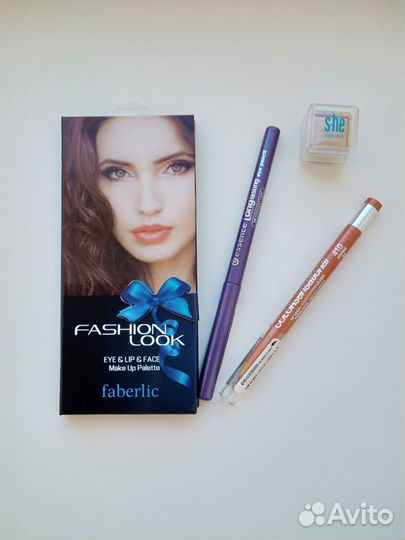 Палетка теней румяна. Карандаши