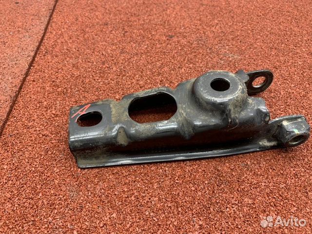 Кронштейн опоры двигателя Renault Logan 2 L8