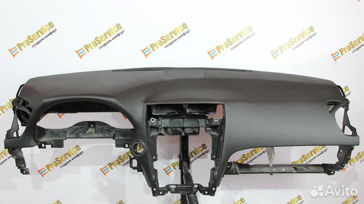 Торпедо Lexus IS 250 панель приборов