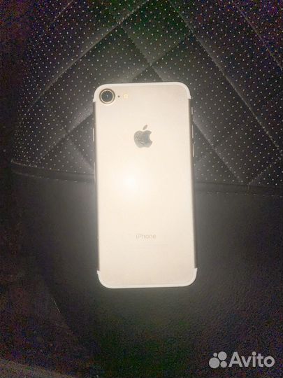 iPhone 7, 32 ГБ
