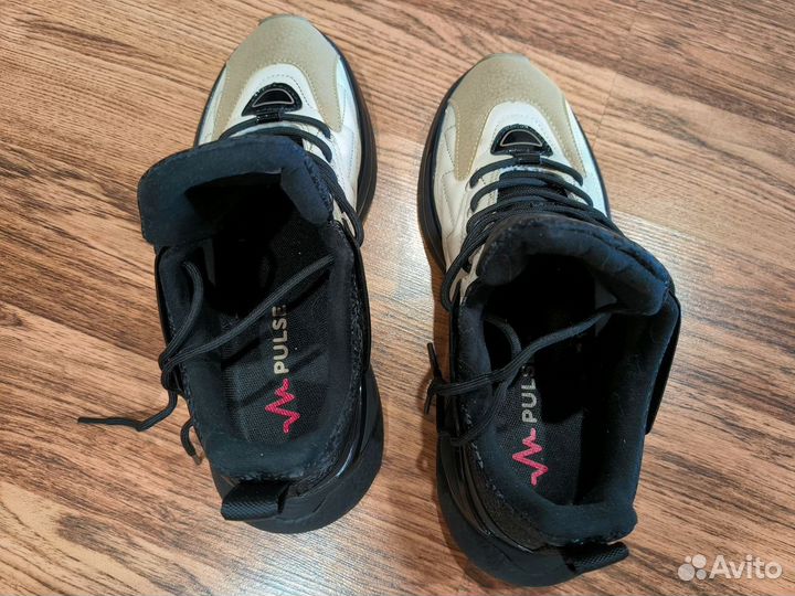 Кроссовки мужские 42 размер новые