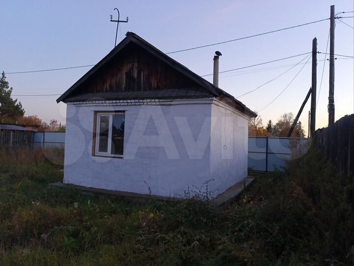 Дом 24 м² на участке 6 сот.