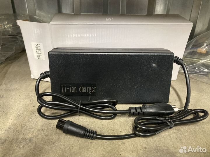 Зарядное устройство для электросамоката