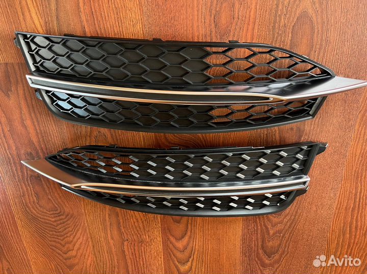 Решетки бампера Audi S7