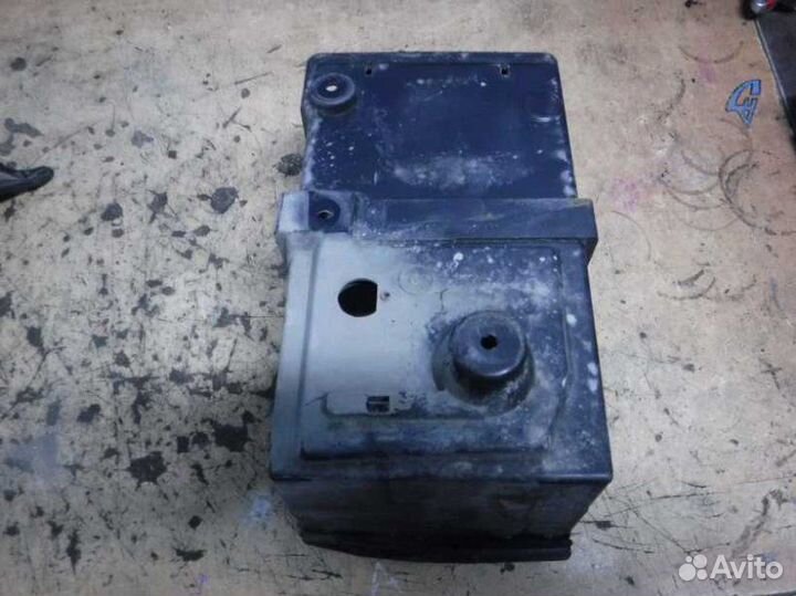 Крепление АКБ Ford Focus 2