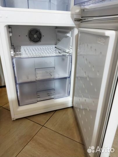 Продам холодильник веко(no frost) 200см