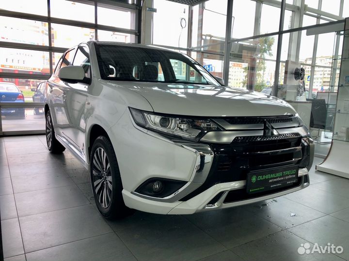 Mitsubishi Outlander 2.0 CVT, 2022, 37 км