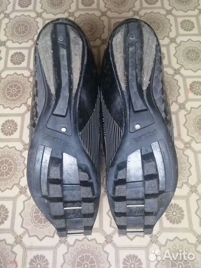 Лыжные ботинки salomon классические