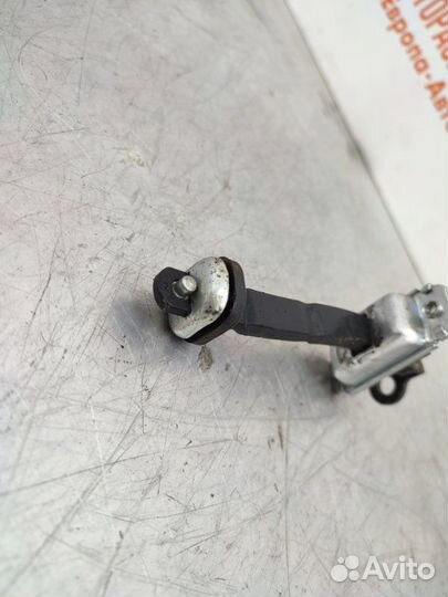 Ограничитель двери передний правый Chevrolet Aveo