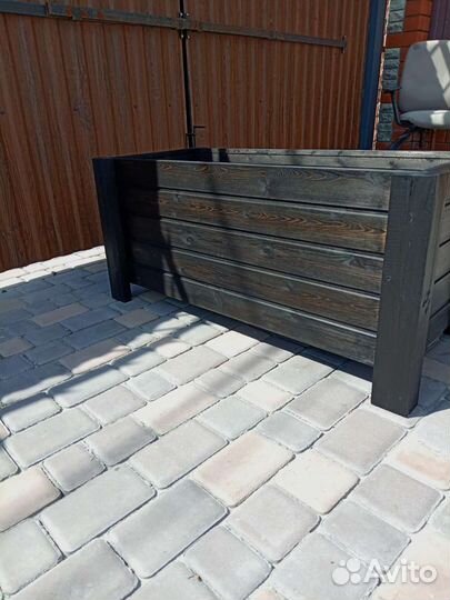 Кашпо, ящик для цветов, туй