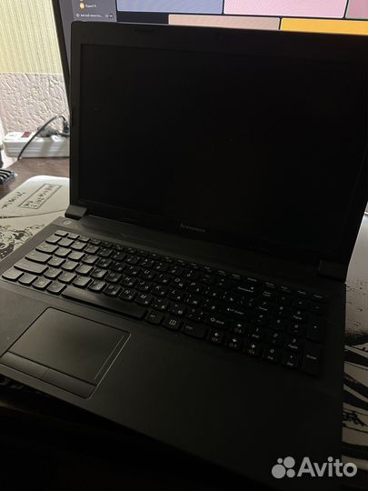 Lenovo B590