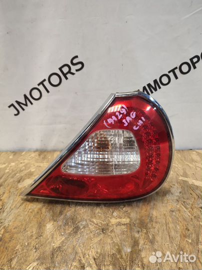 Фонарь задний правый Jaguar XJ X350 aj30