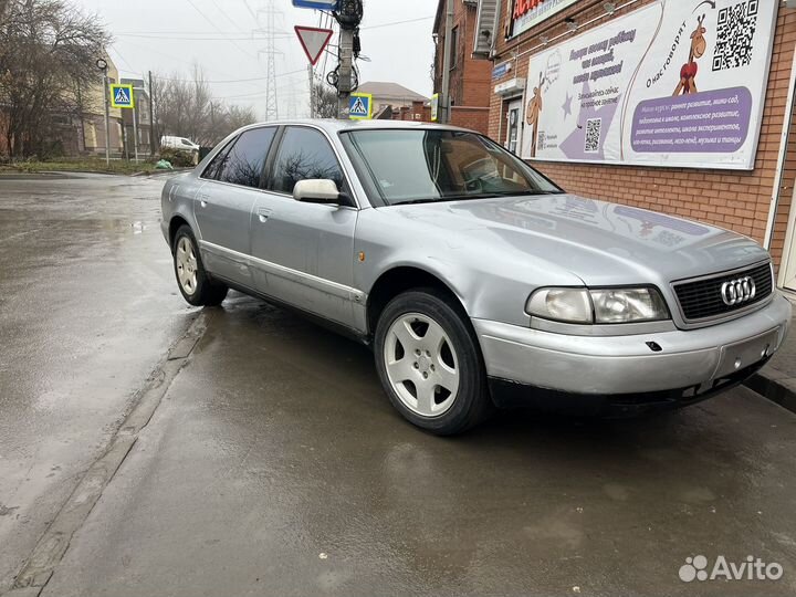 Audi A8 4.2 AT, 1997, 350 000 км