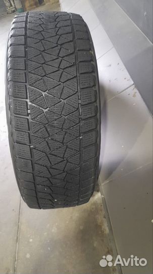 Bridgestone Blizzak DM-V2 225/60 R17