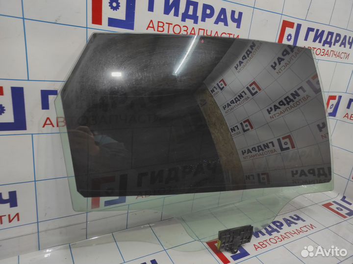 Стекло двери задней правой Kia Optima (JF) 83420D4