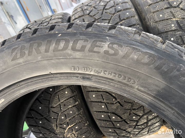 Bridgestone Blizzak Spike-02 255/50 R20