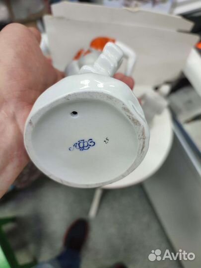 Статуэтки лфз, Штукатурщица лфз