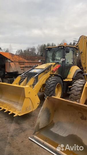 Эксковатор- погрузчик