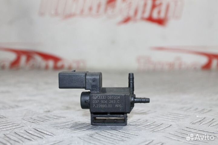 Клапан вакуумный Volkswagen Audi 037906283C