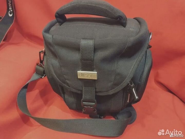 Зеркальный фотоаппарат Canon EOS 600D