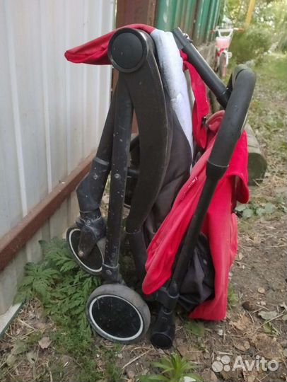 Прогулочная коляска babyton