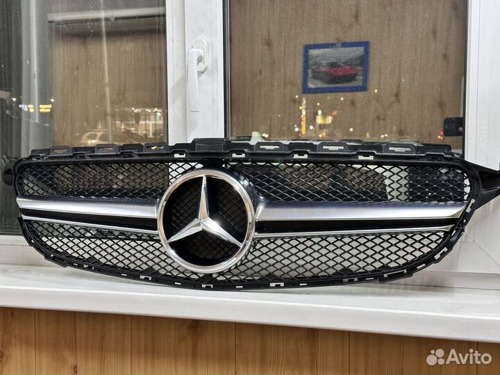 Решетка радиатора Mercedes W205