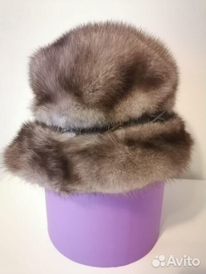 Женские меховые шапки